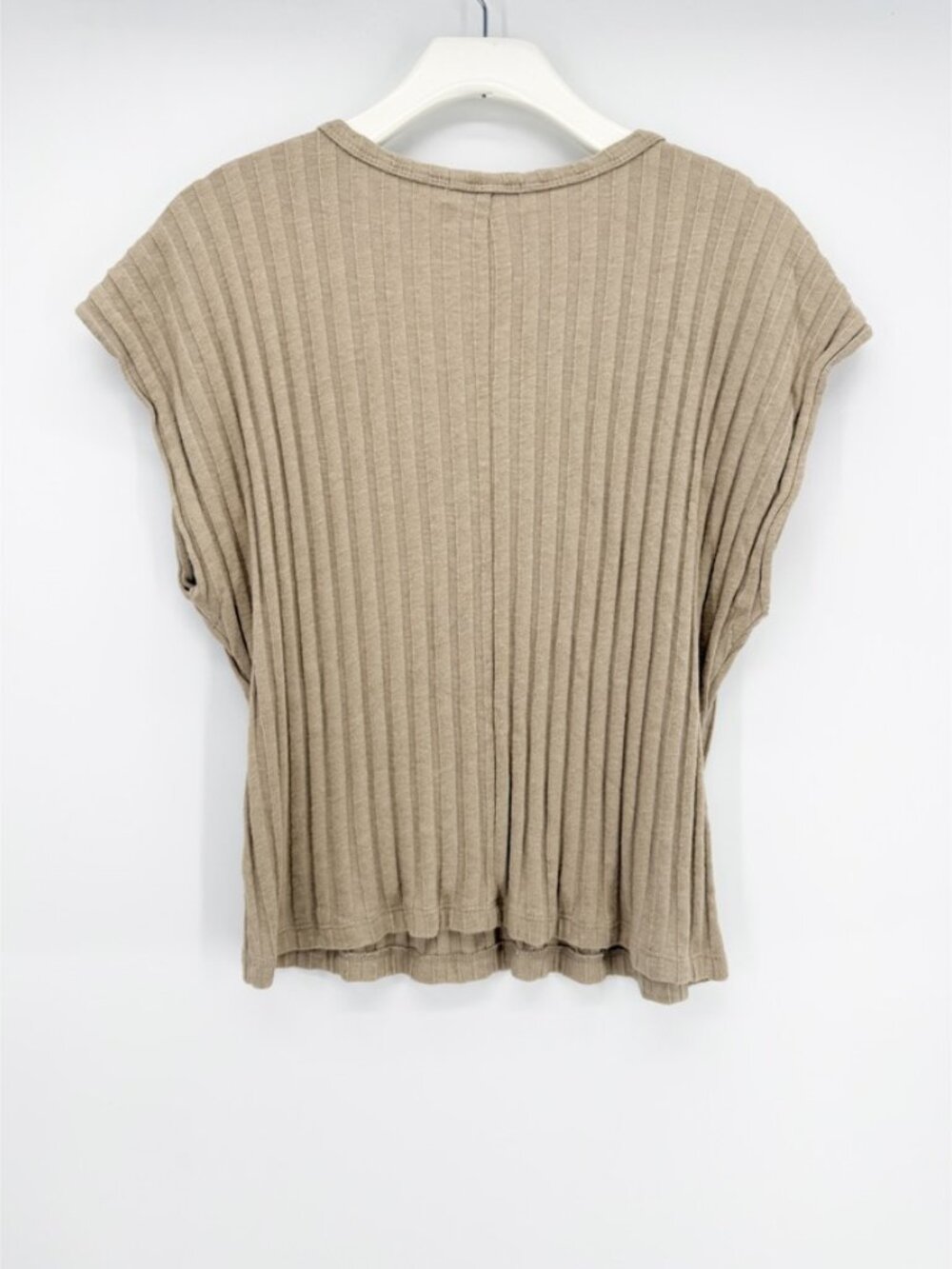 Michael Stars Jinny Power Shoulder Top in Tan L - Picture 7 of 11